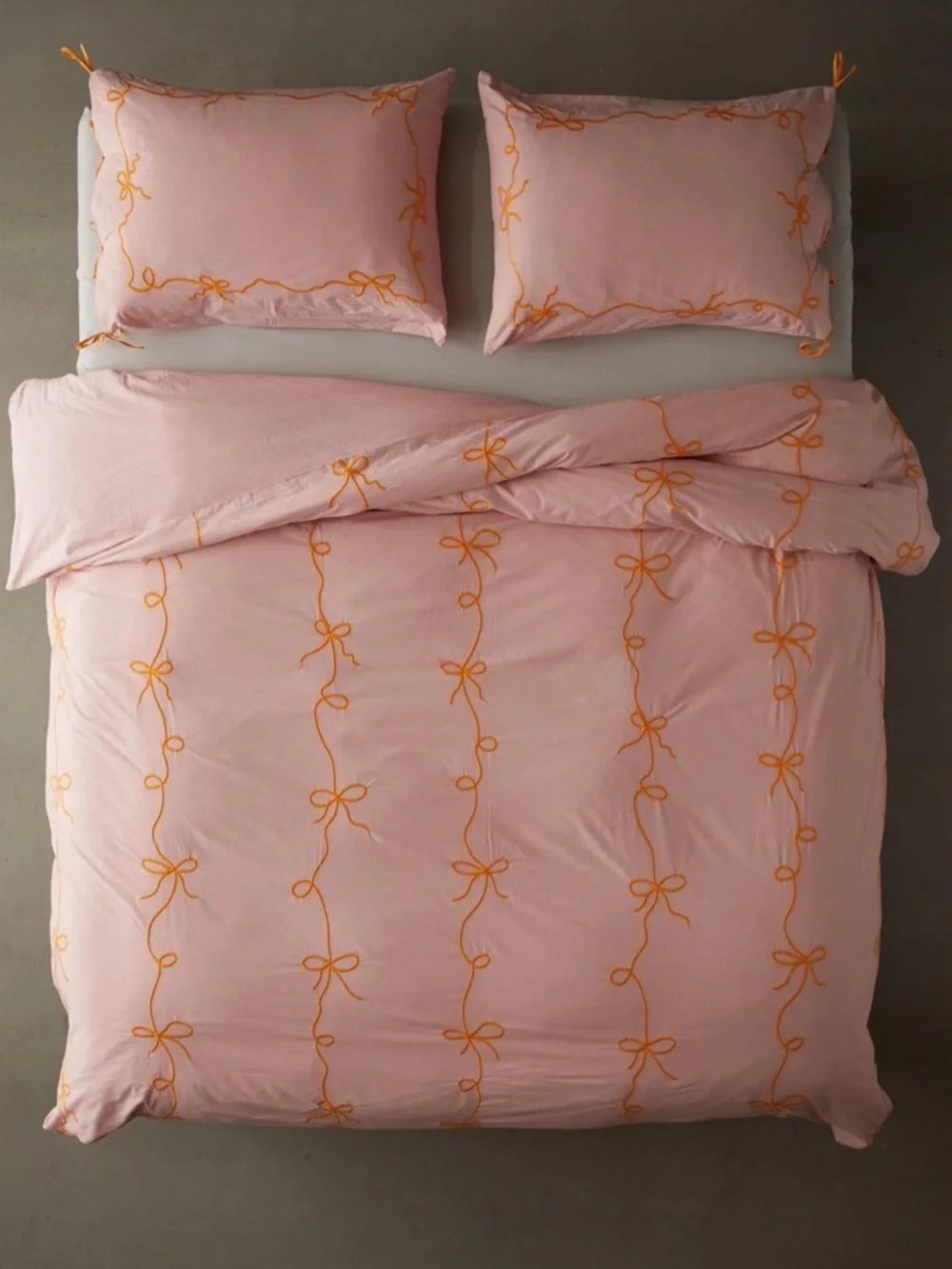 NWOT Urban Outfitters Lacey Bows Embroidered Duvet Cover Size Twin XL